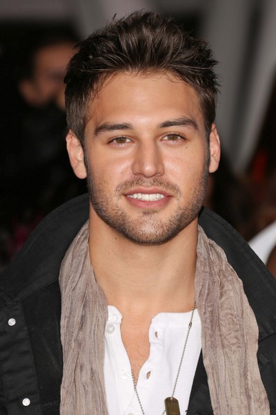 ryan-guzman-hot-body-pics-jpg.46739