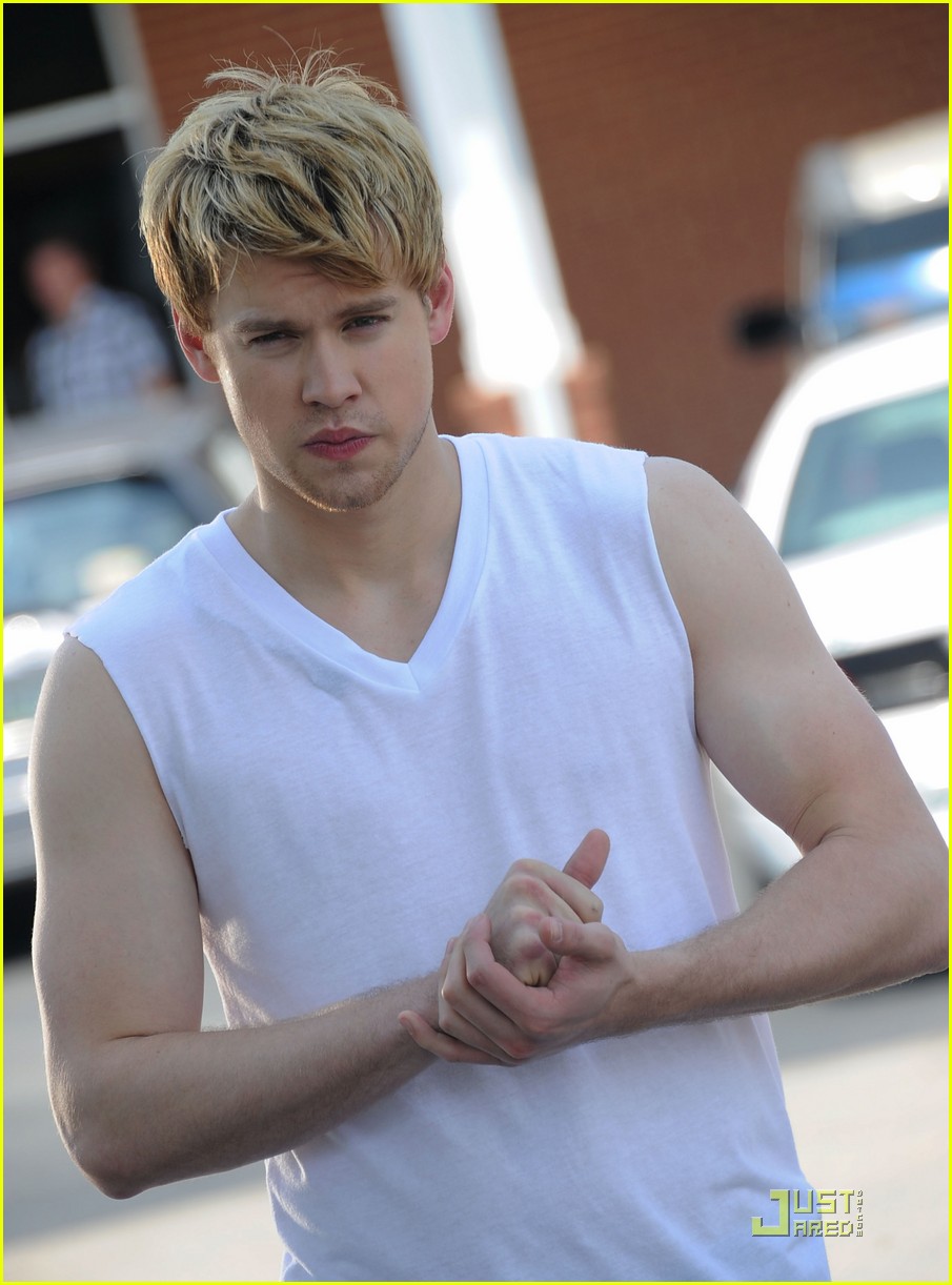 chord-overstreet-is-brad-pitt-in-thelma-and-louise-spoof-07.jpg