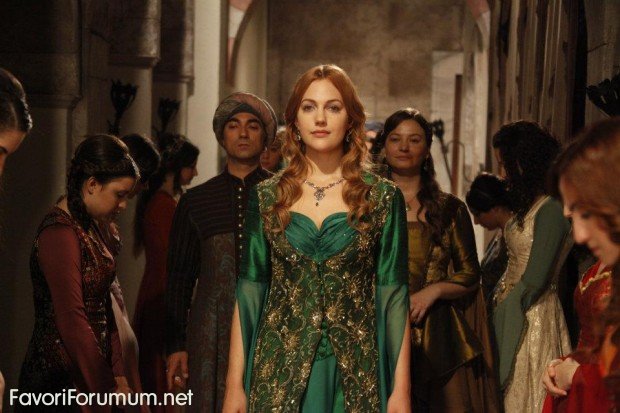 Episode-63-Season-finale-muhtesem-yuzyil-magnificent-century-33123345-960-640-620x413.jpg