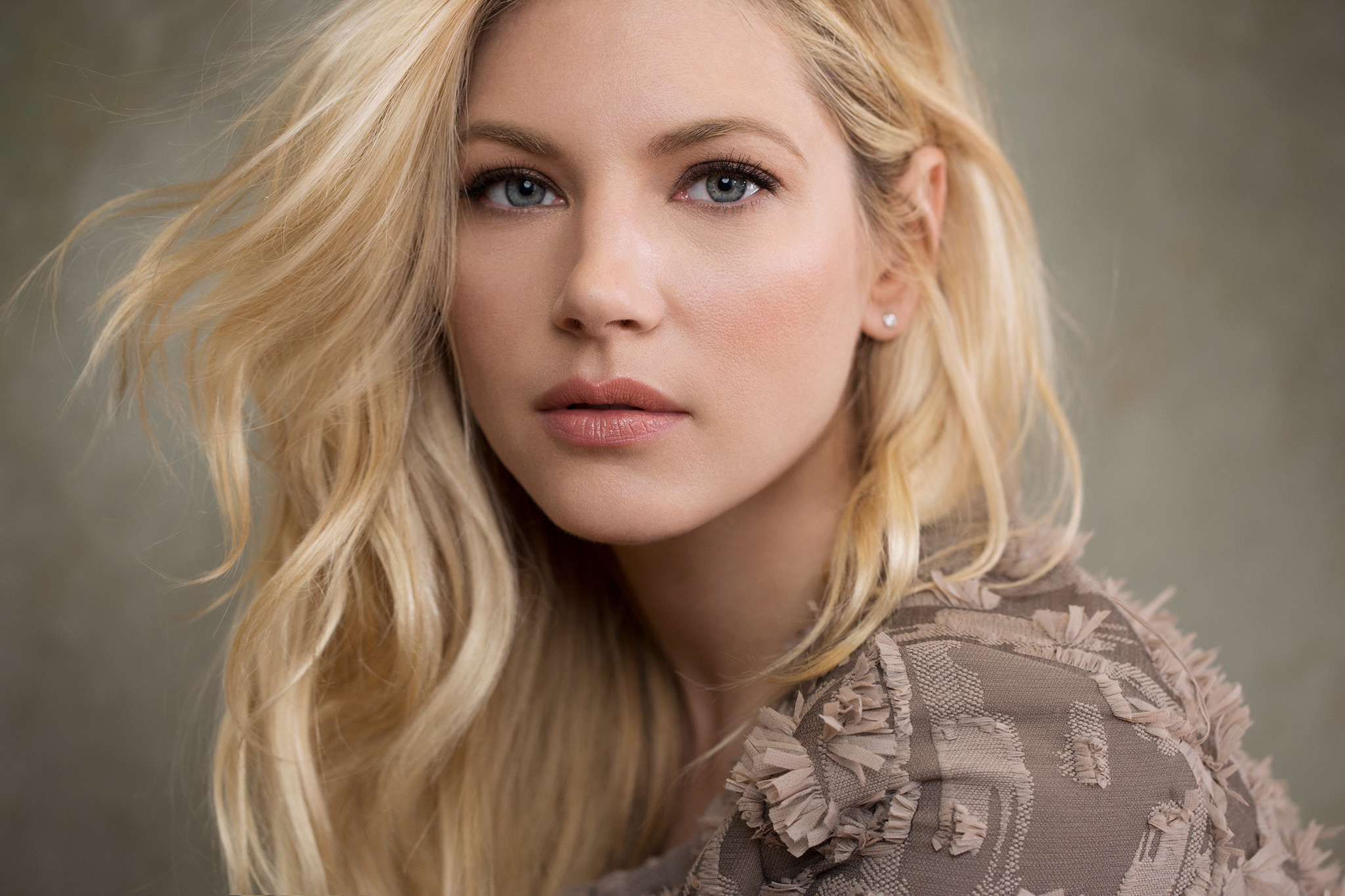 Katheryn Winnick.jpg