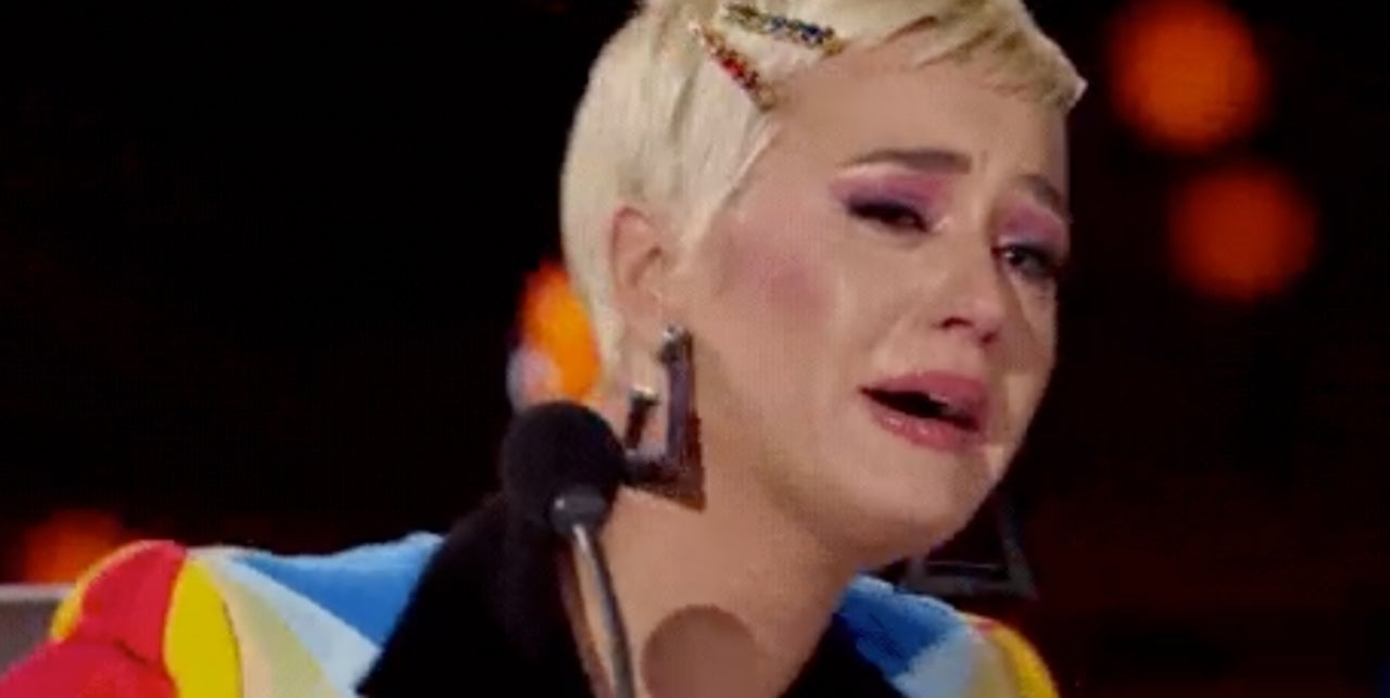 katy-perry-crying-20057582-1280x0.jpeg