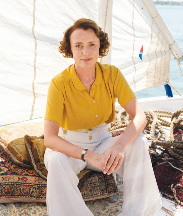 Keeley-Hawes-The-Durrells-1270090.jpg