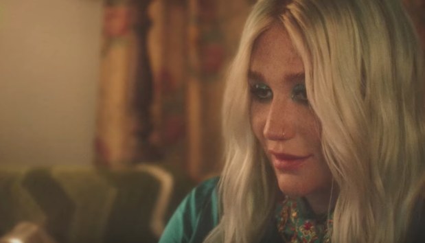 kesha-learn-to-let-go-2.jpg