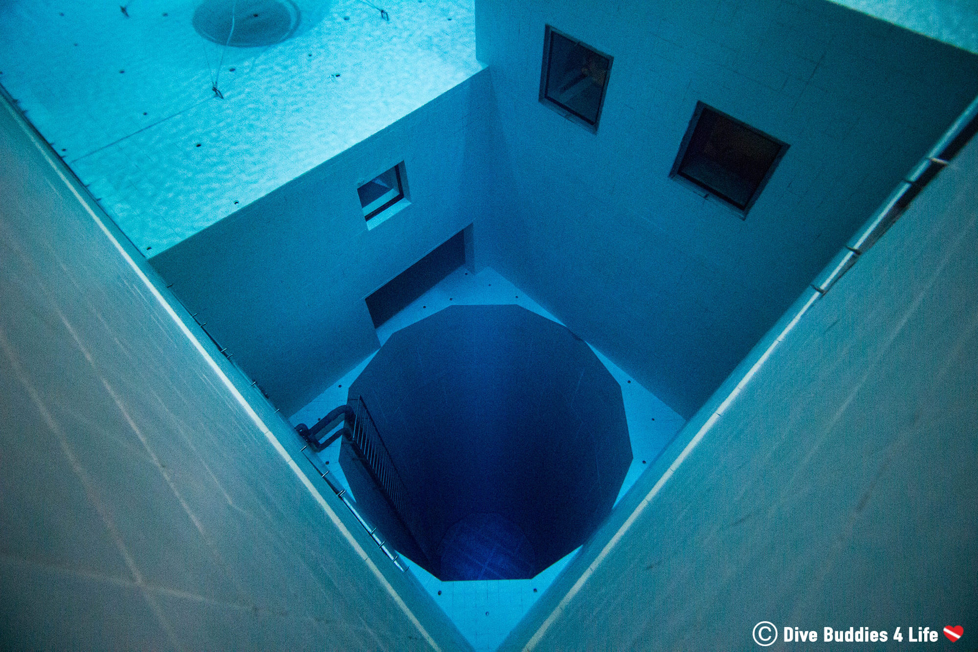 The-Deepest-Pit-in-the-Nemo-33-Indoor-Pool-in-Belgium-Europe-1.jpg