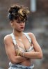 1318841117_37_ustunu-cikarinca-olanlar-oldu-rihanna-we-found-love-1282702.jpg